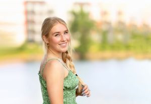Kellee Flak, Senior portrait photographer. Capturing exquisite memories