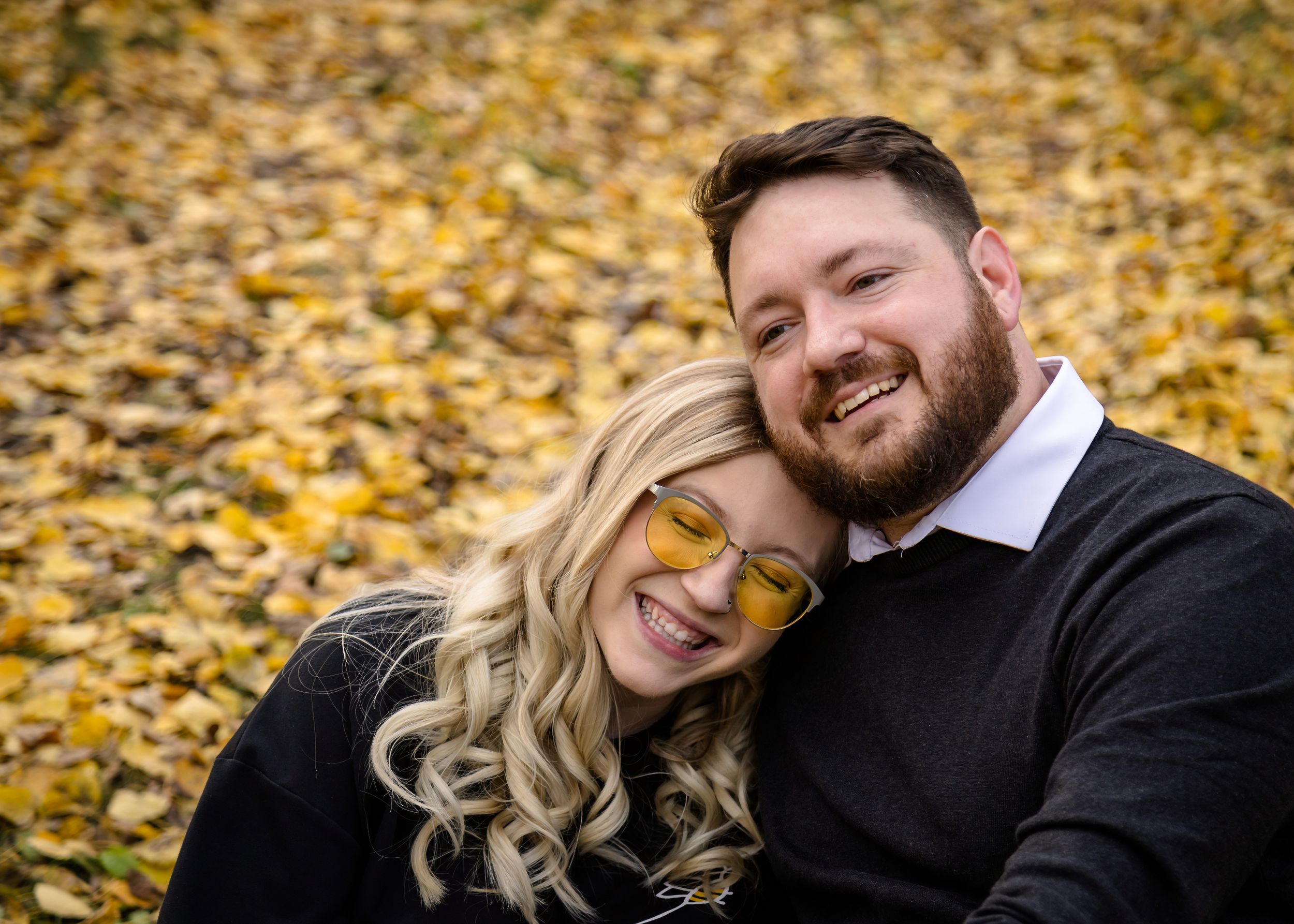 Fall couple photo.