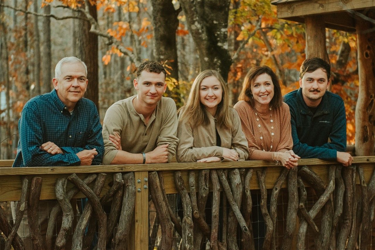 Casual Outdoor Family Photos, Fall Family Portrait Session, Family Portrait session 2025.