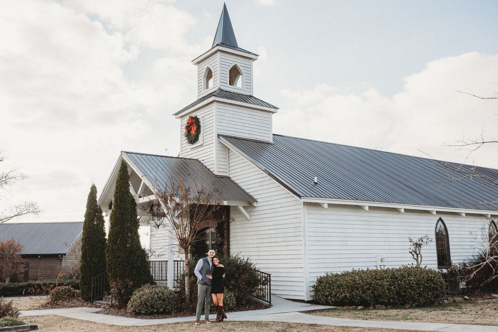 Engagement photo session in Cullman, Alabama by a North Alabama Photographer - Cullman Alabama engagement photographer - Cullman Al photos
