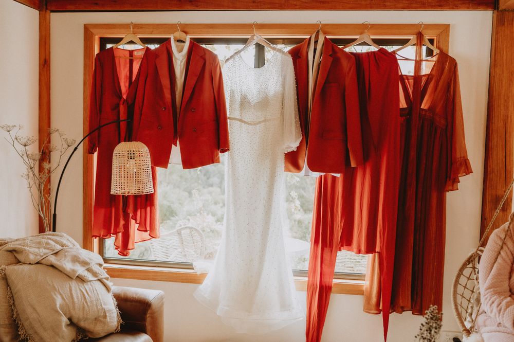 getting ready photos at Orchards Nest Huon Valley by Tasmanian wedding photographer Joss Jensen