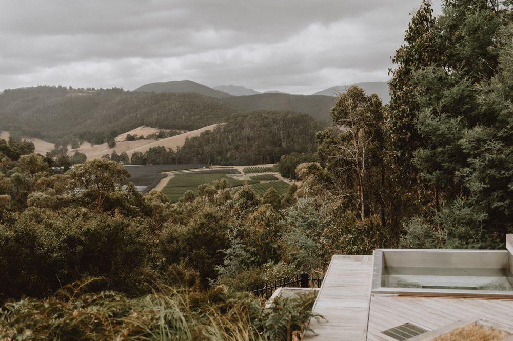 getting ready photos at Orchards Nest Huon Valley by Tasmanian wedding photographer Joss Jensen