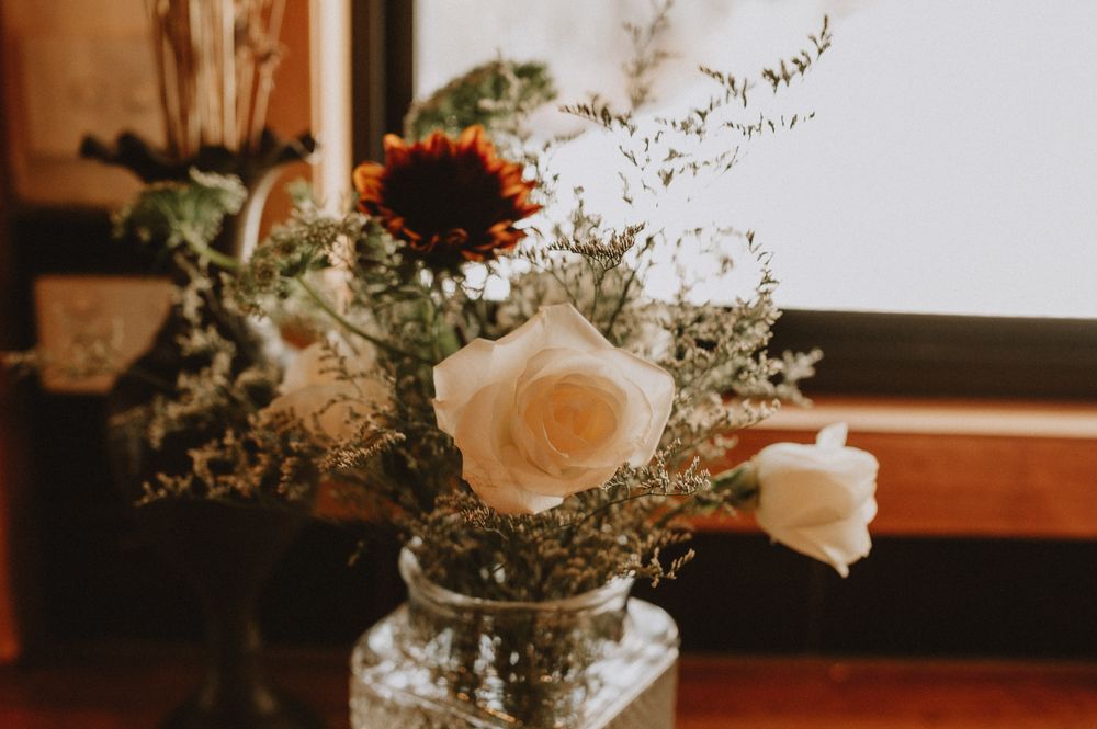 getting ready photos at Orchards Nest Huon Valley by Tasmanian wedding photographer Joss Jensen