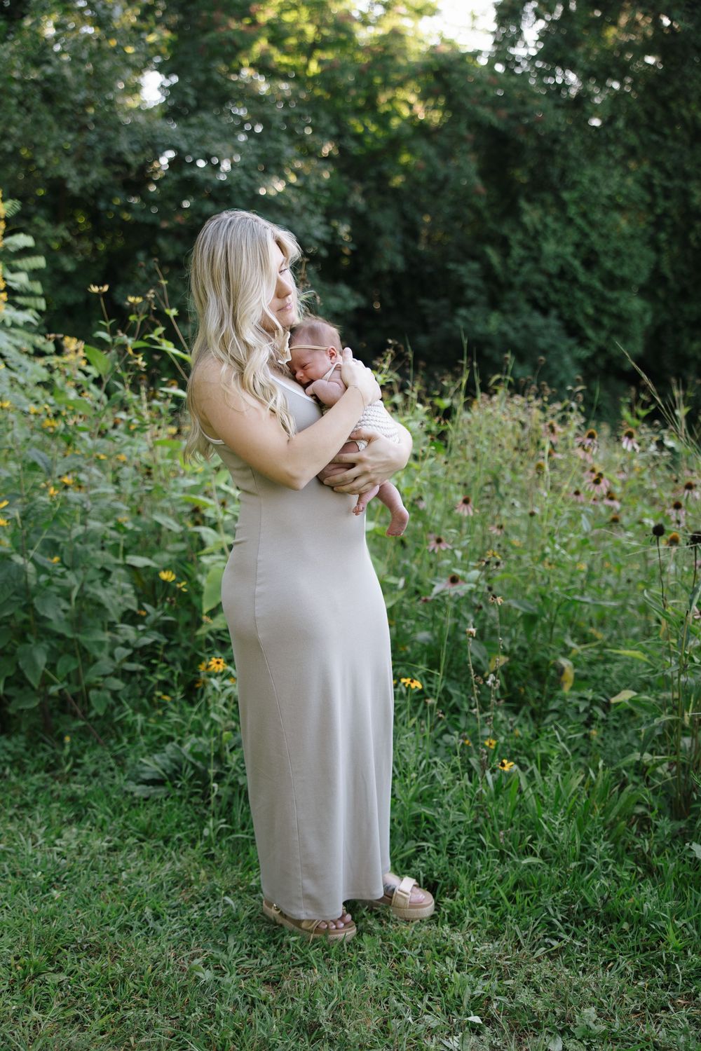 Summer family newborn photoshoot