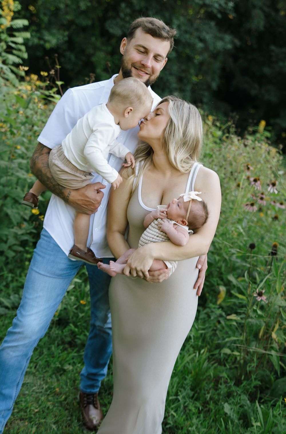 Summer family newborn photoshoot