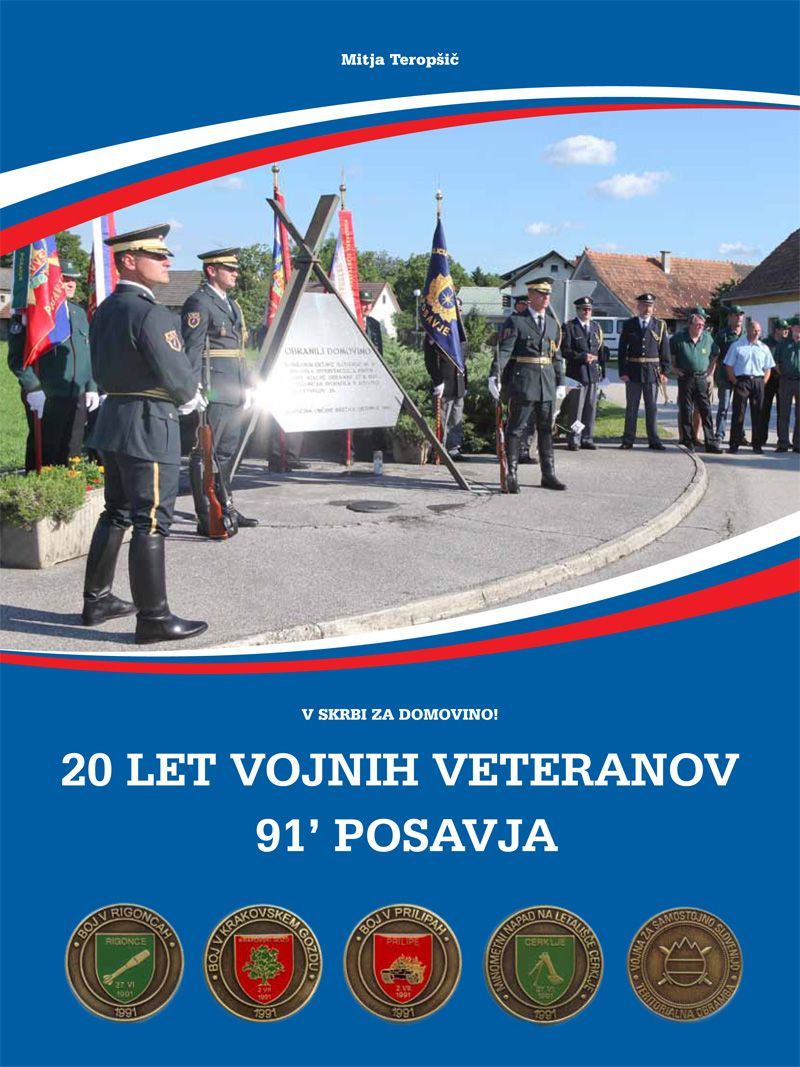 Slovesnost ob 20 letnici vojnih veteranov Posavja z vojaki in zastavami pri spomeniku Foto  Colarič