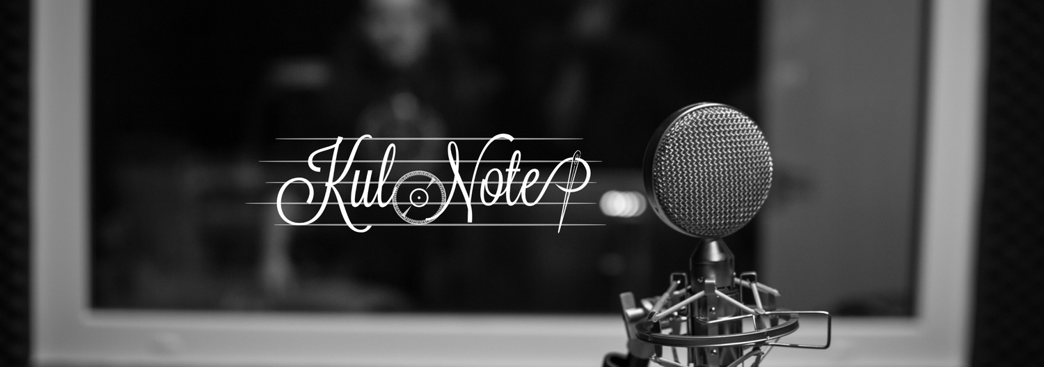 KulNote logo, l in N vezana s CD ploščo, rob iz vozličaste niti/keranja, igla zaključi besedo, logotip na notnem črtovju