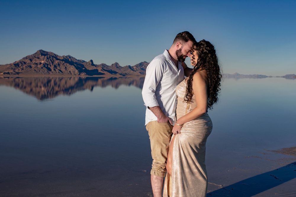 Engagement Session at Salt Flats in Utah. Salt Flats engagement session by Leah Thompson, Poulsbo Wedding Photographer