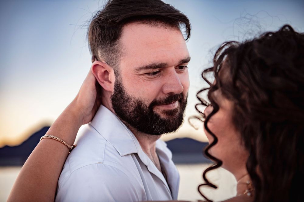 Engagement Session at Salt Flats in Utah. Salt Flats engagement session by Leah Thompson, Poulsbo Wedding Photographer