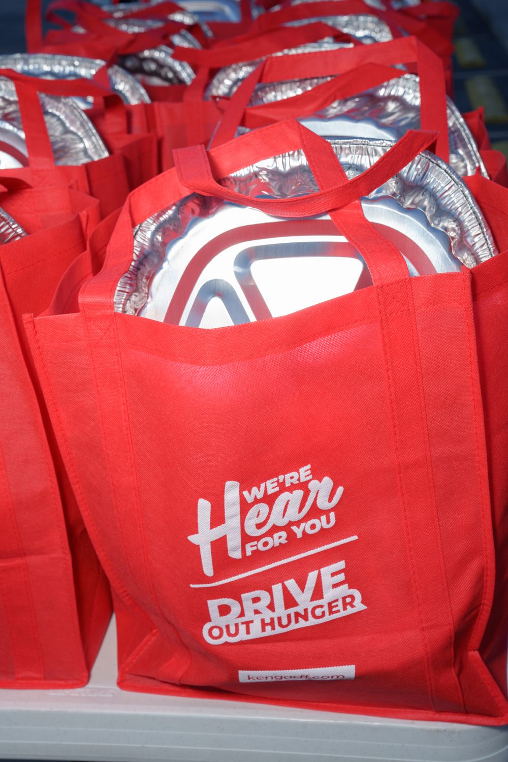ken-garff-st-george-mesquite-drive-out-hunger-event-veteran-thanksgiving-event-ford-corporate-business-utah-nevada