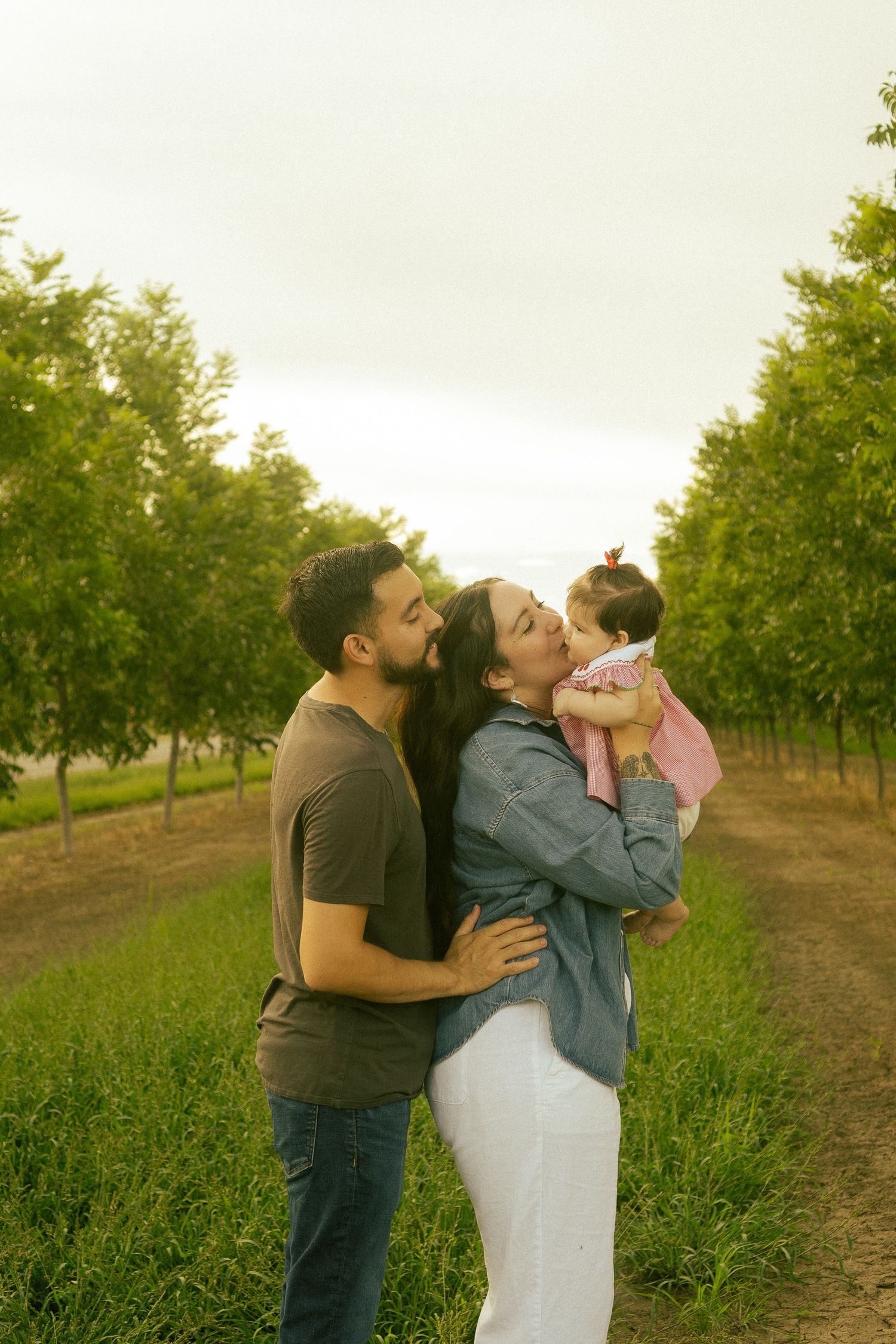 Poppy Hill Photo & Film Las Cruces based photographer. Cinematic, moody, storytelling. For seniors, families, lovers