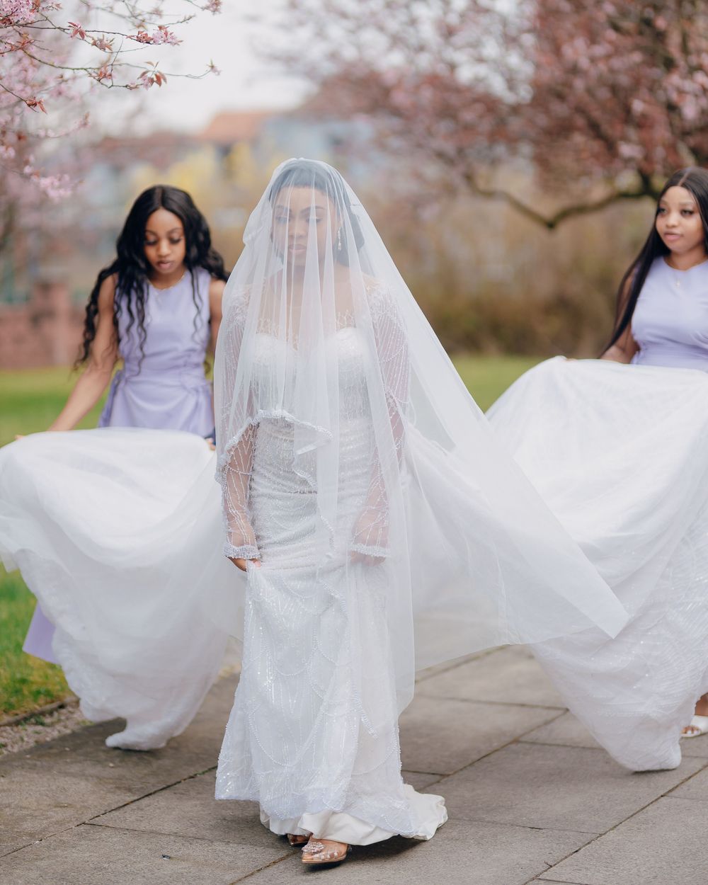 Wedding portraits, couples, white wedding.