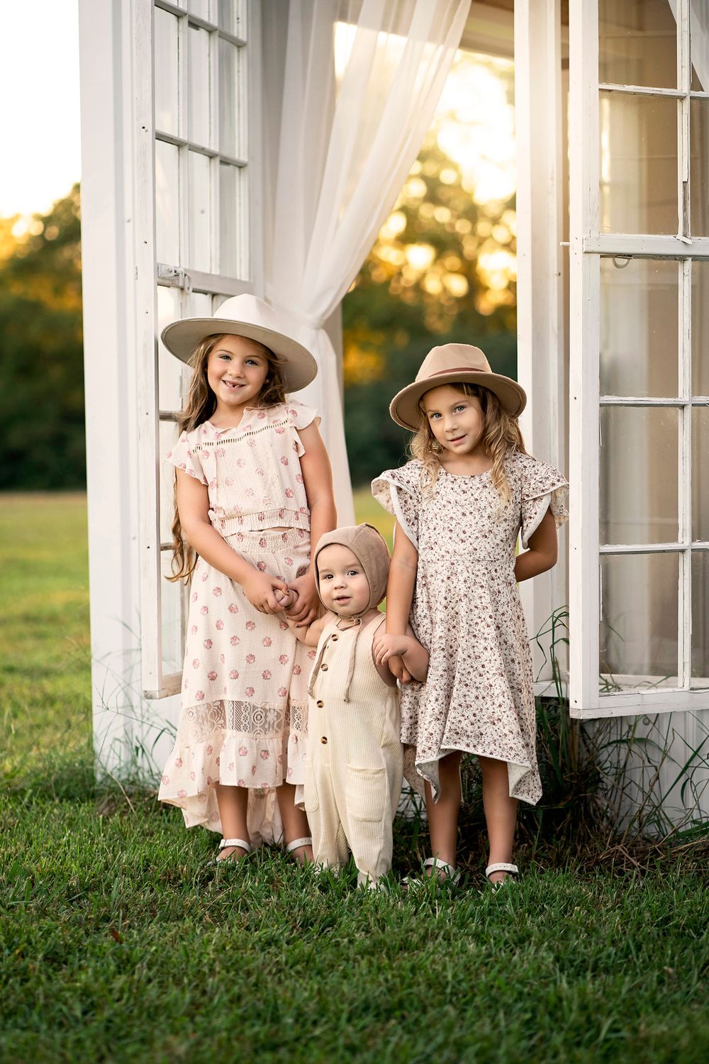 Photo by Lena Watson Photography in Spring Hill, TN. Family, children, senior and dog photo sessions in Middle TN.