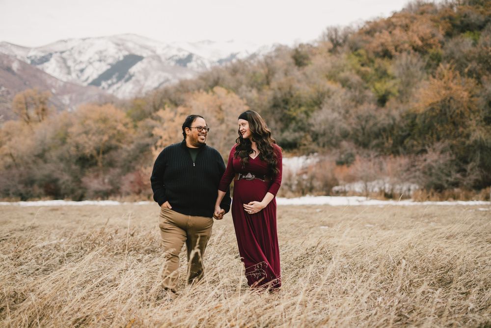 Layton utah Kay's creek parkway for maternity photos with Michelle Deppe Photography.