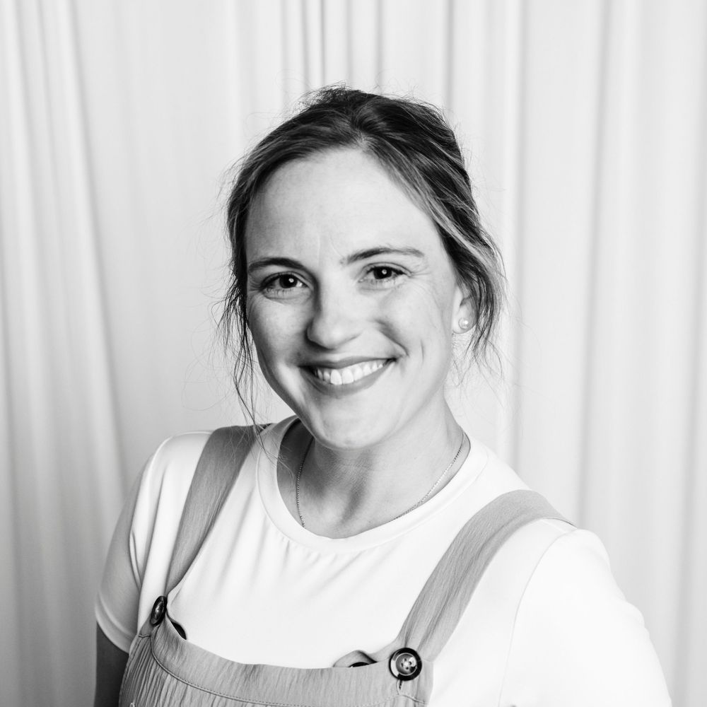 north georgia wedding photographer, jessica pendley smiling for portrait