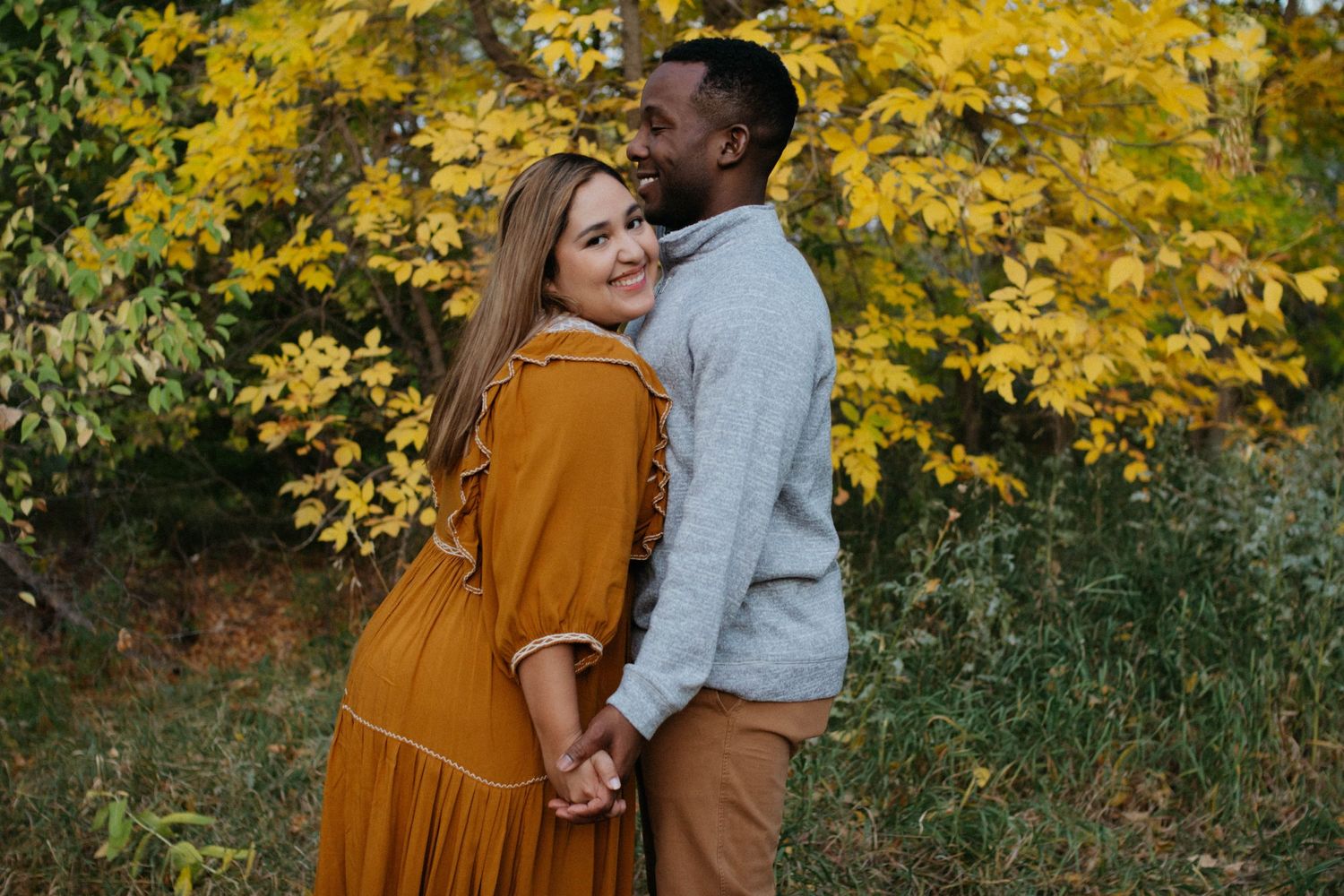 Couple's fall photoshoot in Denver, Colorado