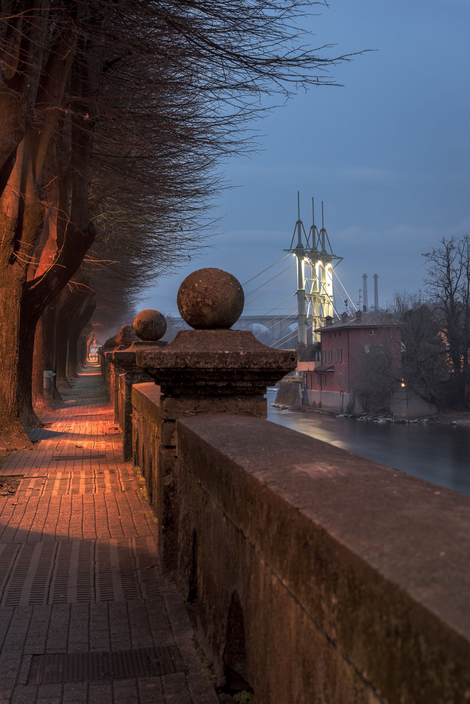 paesaggio-sarnico-riva-lago-luci-sera-andrea-pedretti