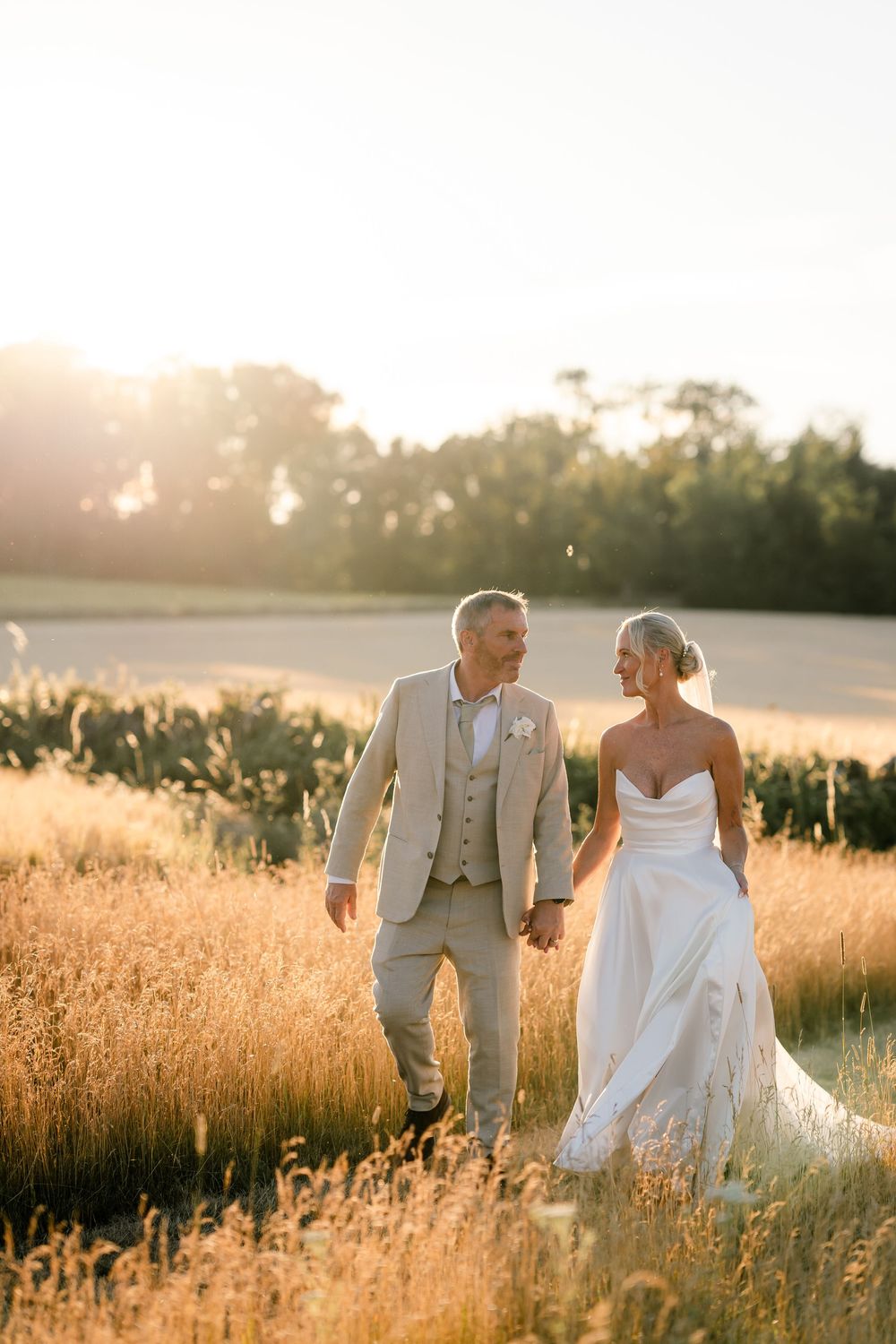 Golden hour portraits at Lapstone Barn.
