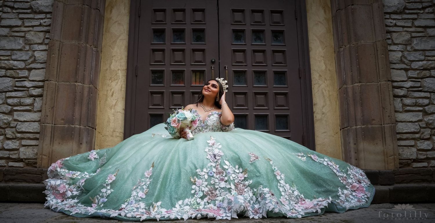Packed Quinceañera dance floor during open invite Quince celebration showing guest capacity, quince planning checklist and venue safety