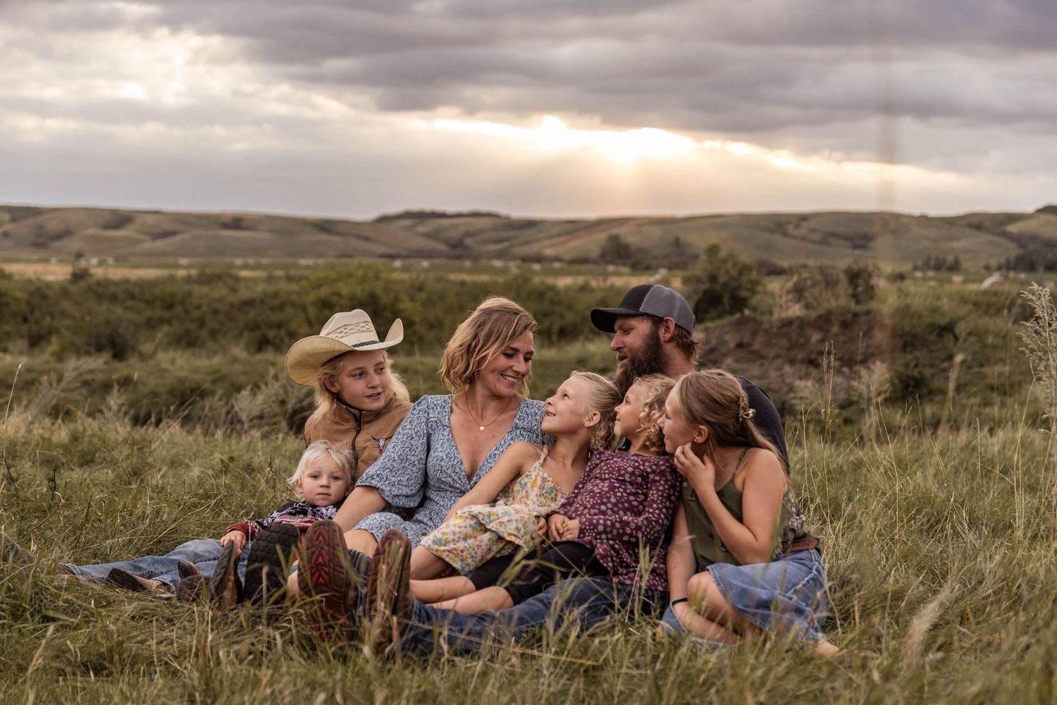 Family Photography
Lifestyle Session 
Oxbow, Saskatchewan