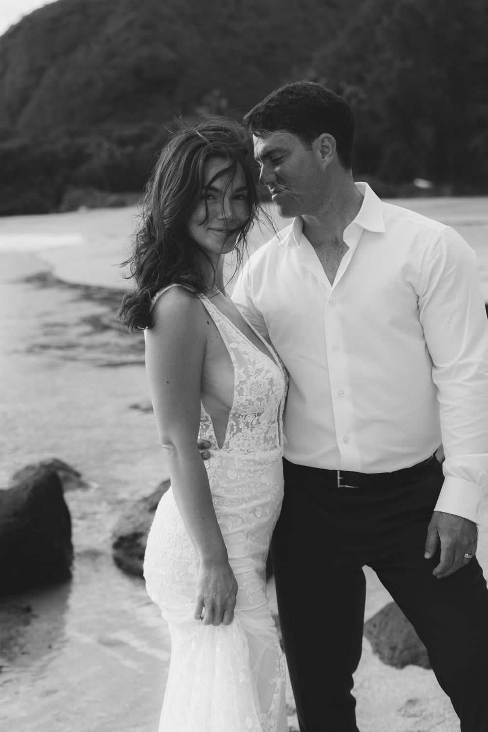 documentary style wedding portraits at Tunnels Beach