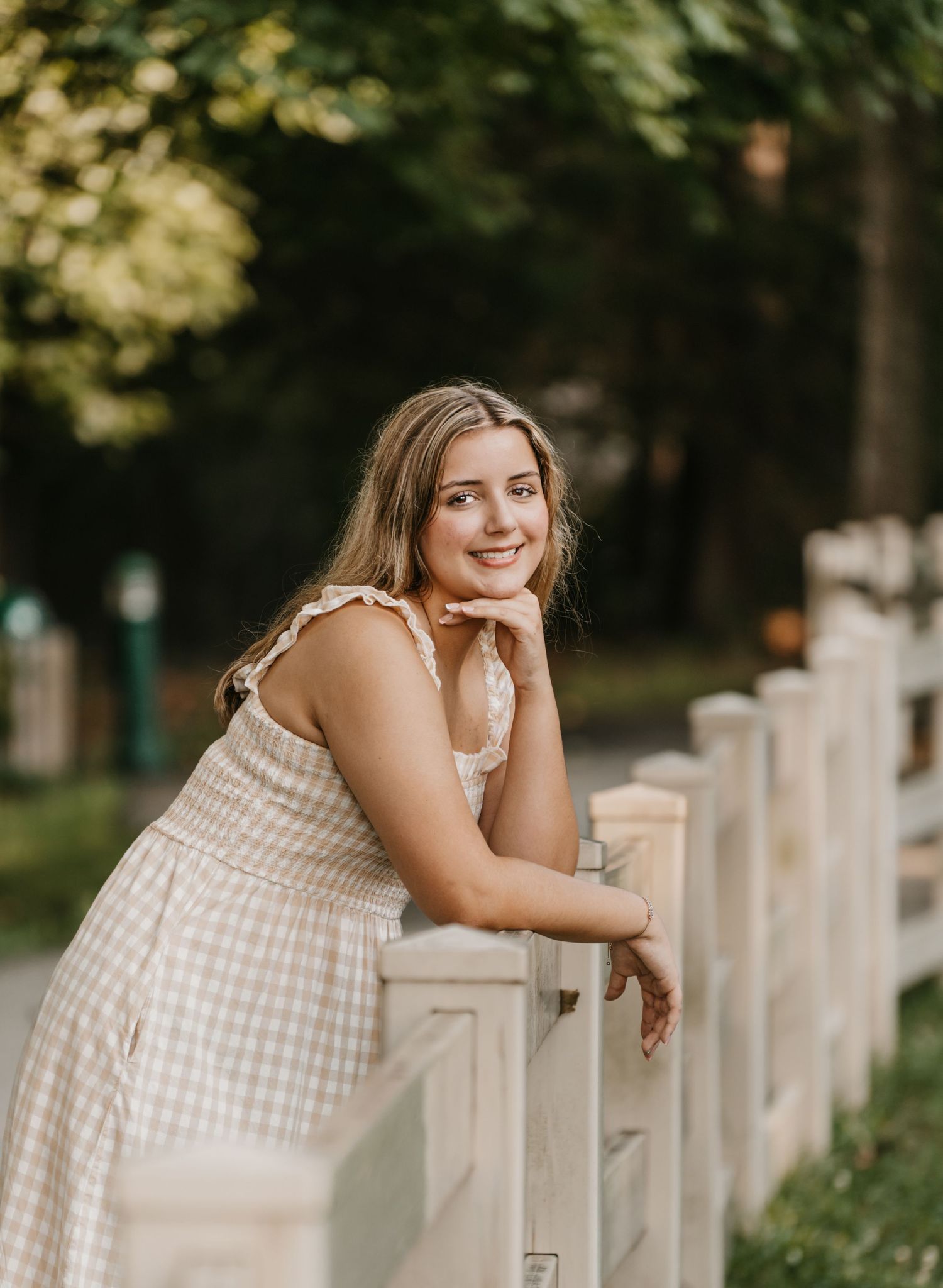 Senior Photography session at Pine Hill Park, Three Way Tennessee, West Tennessee senior photographer, multiple outfits and multiple locatio