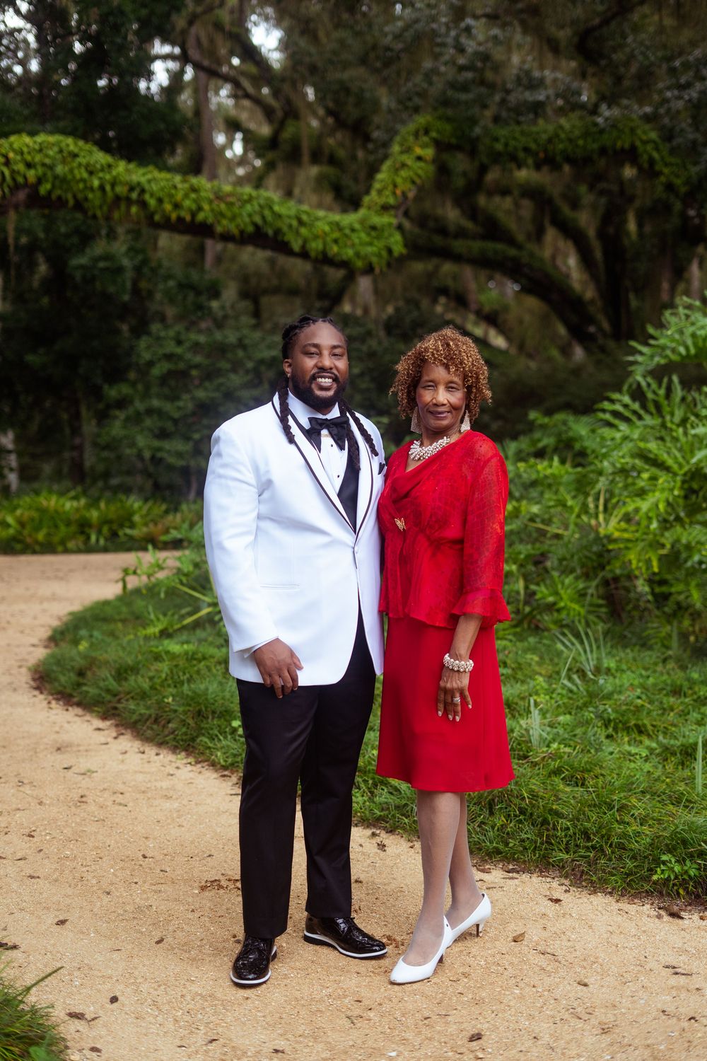 Washington Oaks Gardens State Park Wedding portraits in Palm Coast, Florida. Family portrait photography.