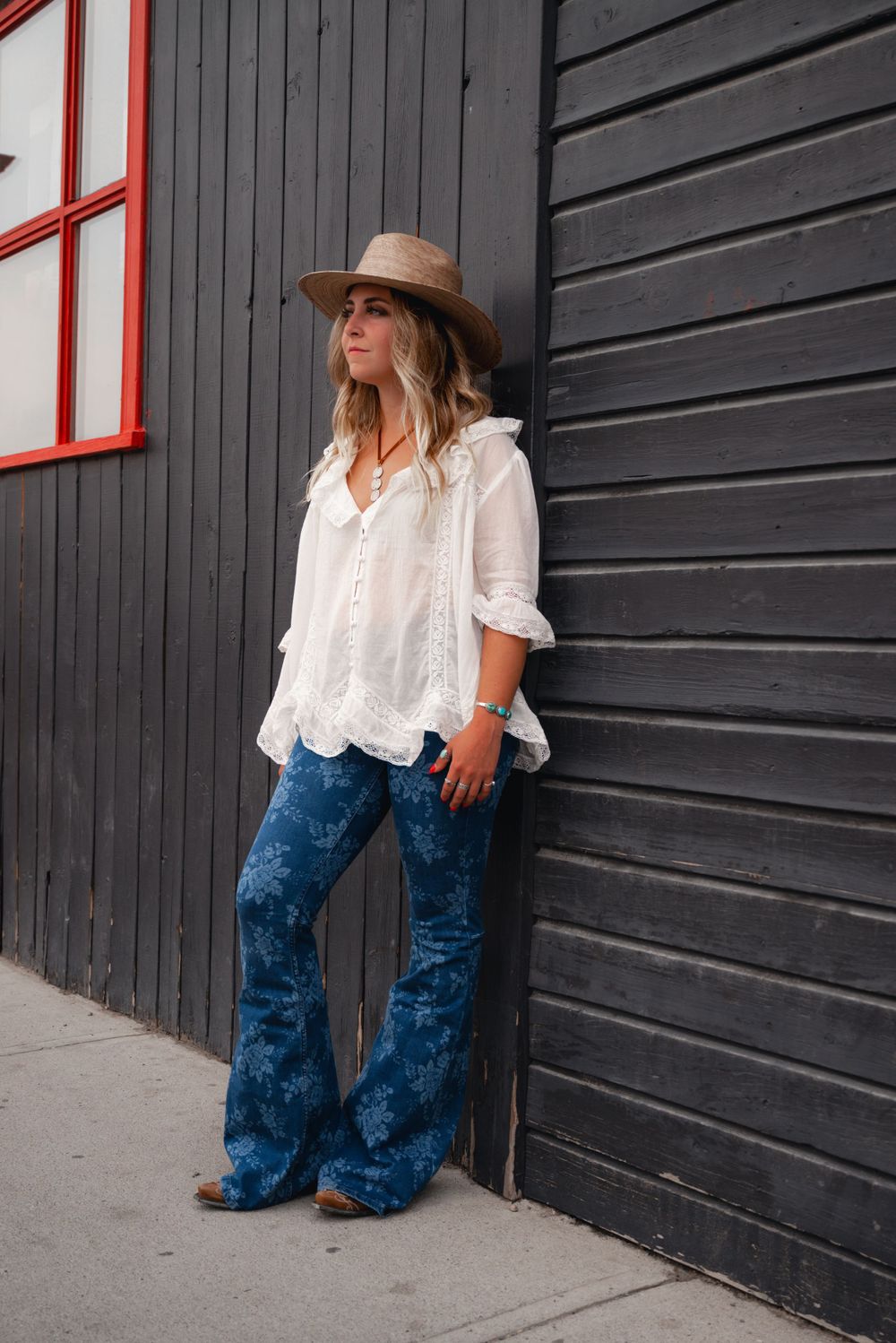 Western fashion shoot at Texas Gate Bar & Grill in Cochrane, featuring a clothing from Free People.