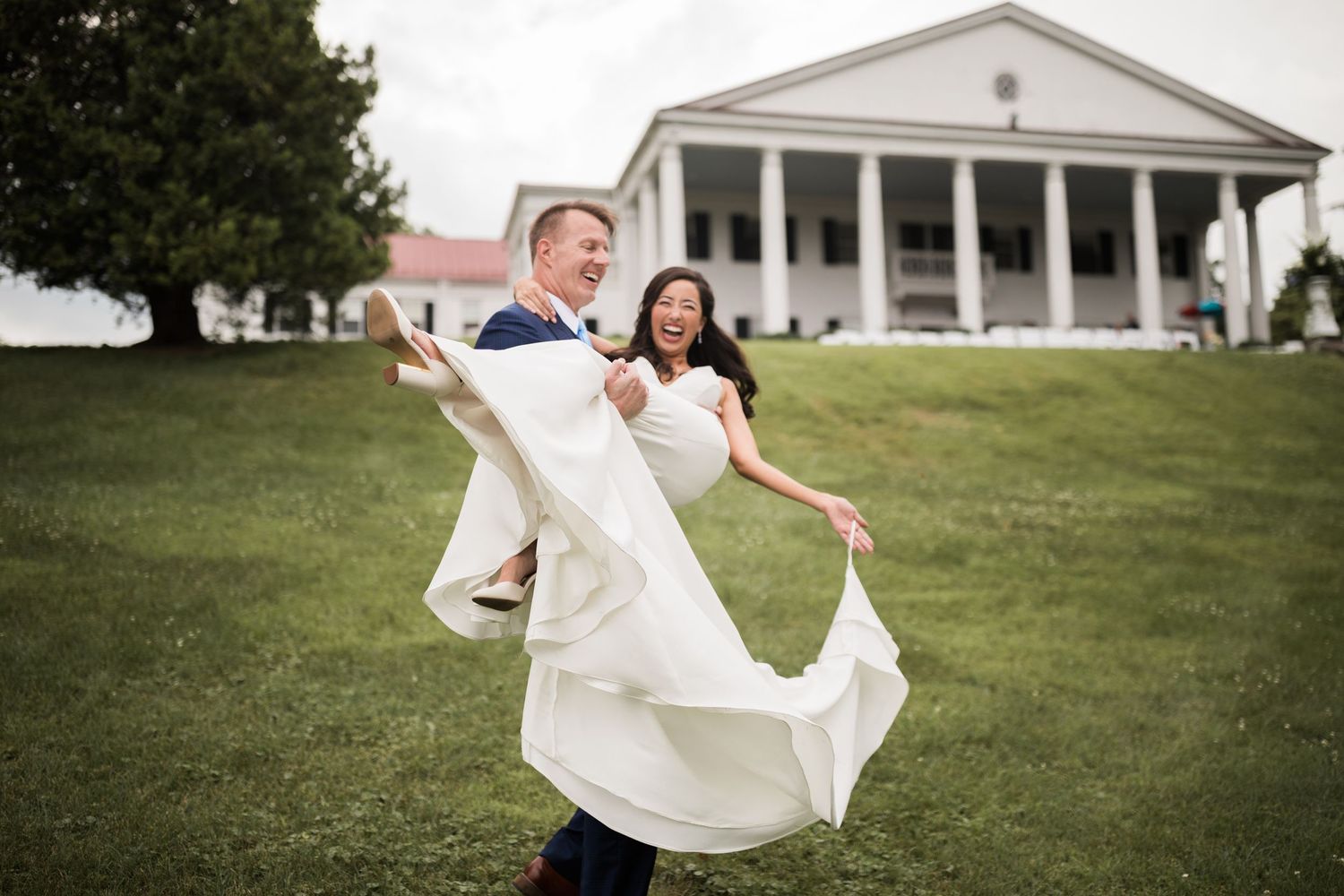 Rosemont Manor | Berryville, Virginia Wedding | Carly Arnwine Photography | Forcier Films | Flowers Unlimited | Celebrations Catering