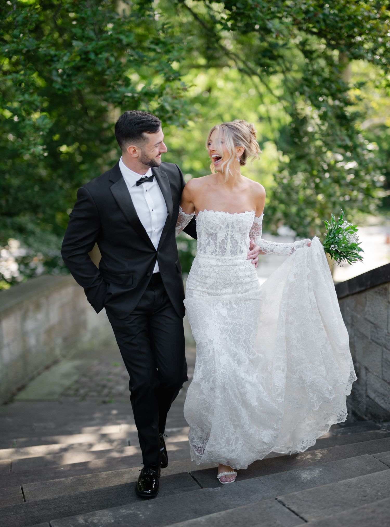 Bright, soft and romantic wedding photography. Youngstown, Ohio