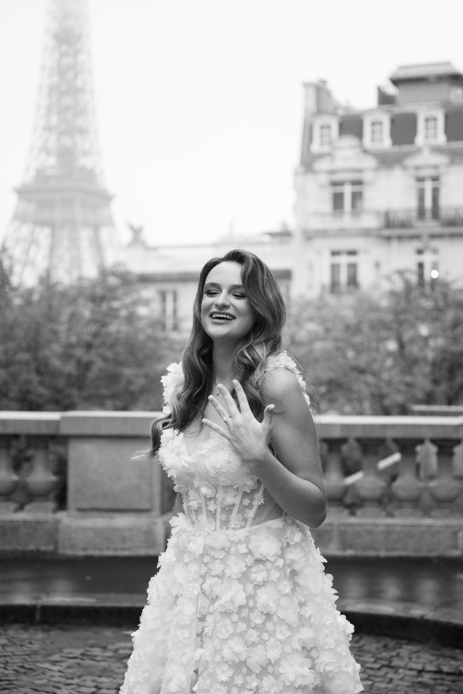 Eiffel Tower proposal in Paris