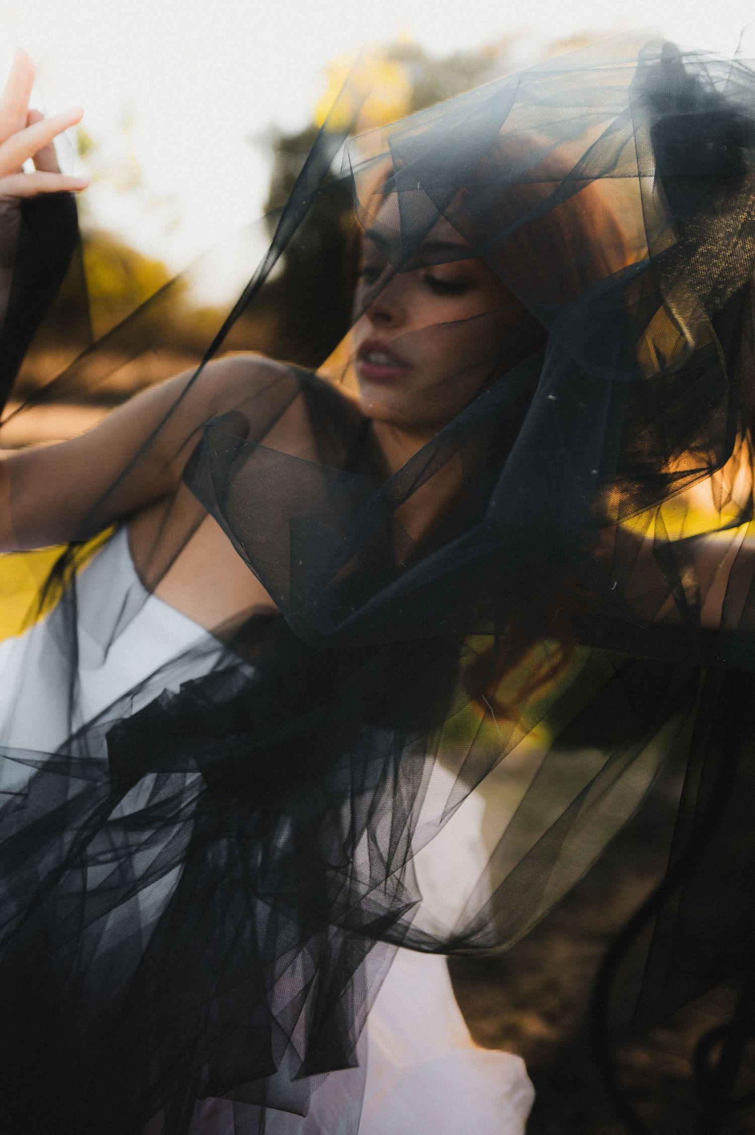 Fotografia di moda nuziale Lanieri e Valerie Moreau a Marbella, Nerja e Málaga. Foto Roberto Centurión.