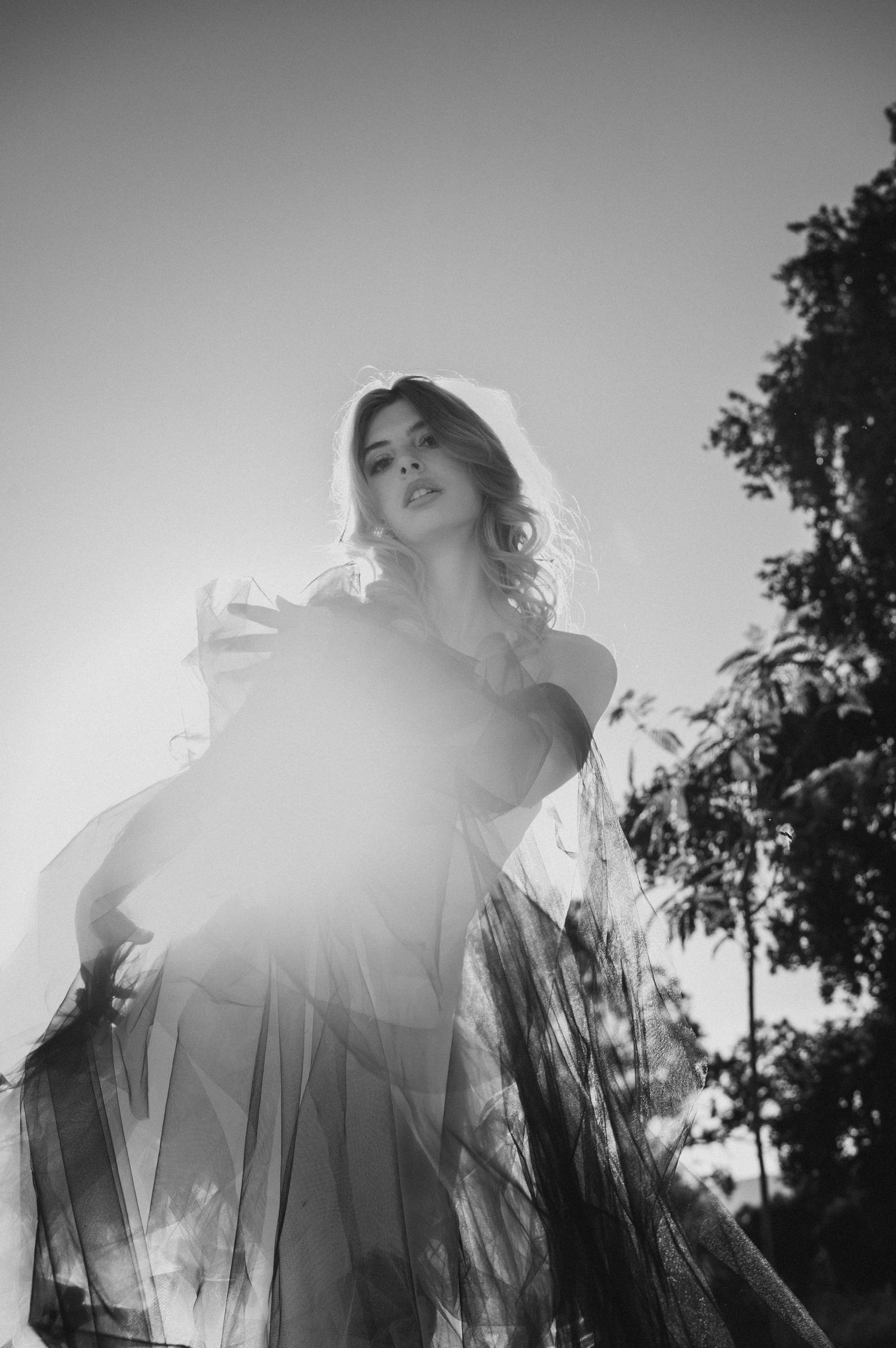 Bridal style Lanieri and Valerie Moreau in exclusive locations in Marbella and Nerja. Photo Roberto Centurión.