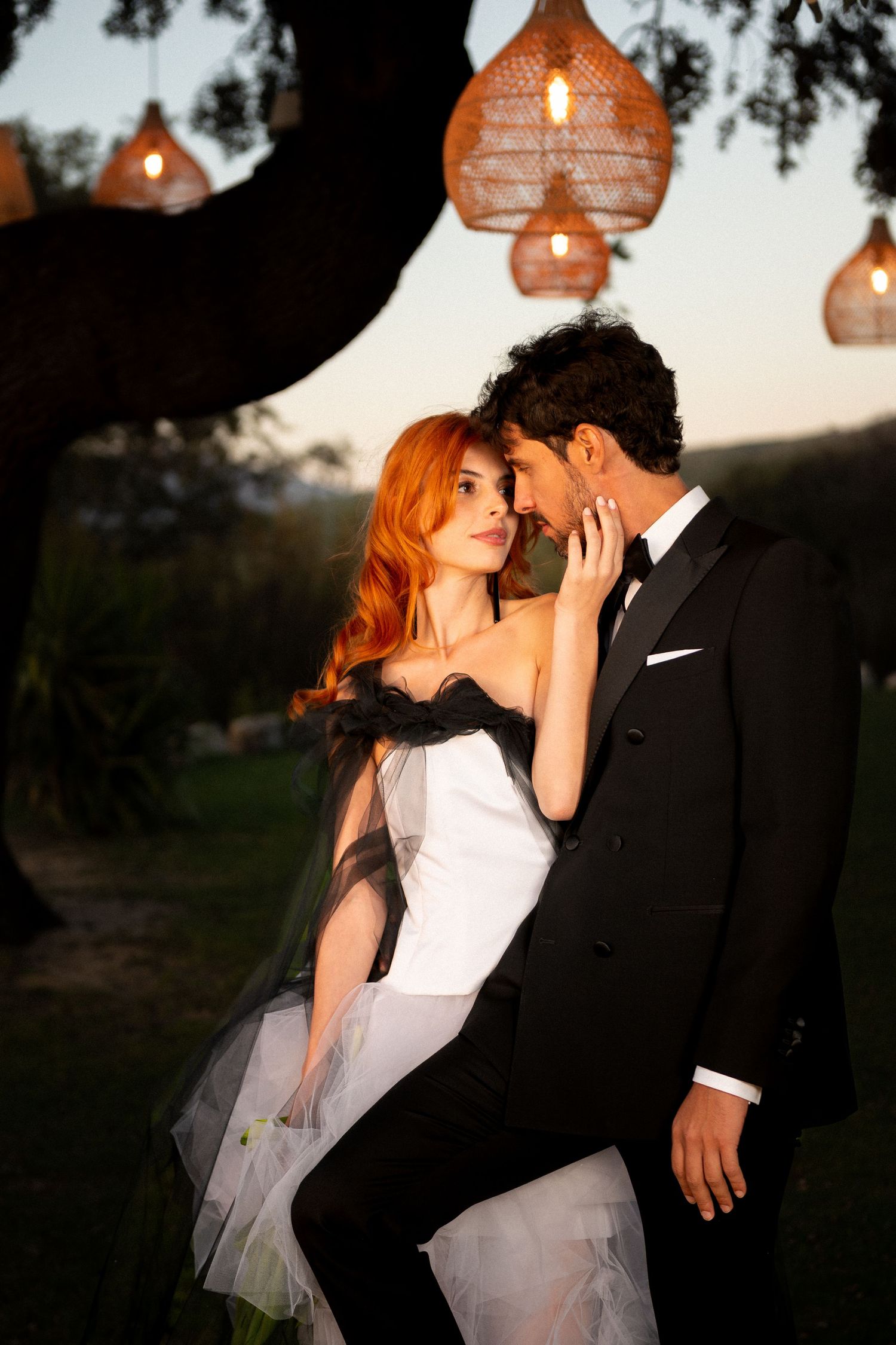 Sesión de moda nupcial con Lanieri y Valerie Moreau, fotografiada en Marbella, Nerja y Málaga. Foto Roberto Centurión.