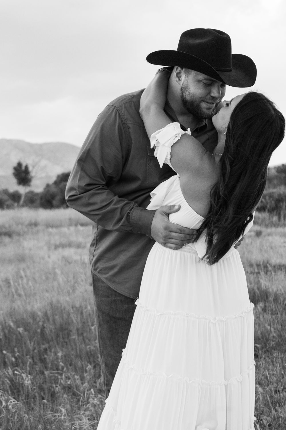 Engagement photoshoot in Lakewood, Colorado