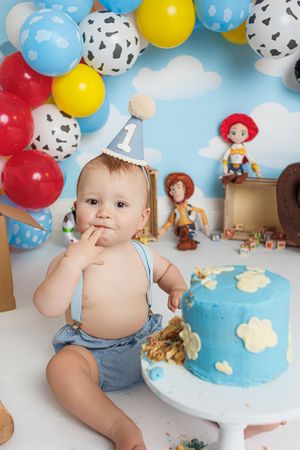 Amy Gray Photography | Newborn, Cake smash, Headshots, Couple, Children, maternity & Family Photographer in Ayr and Girvan