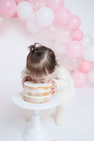 Amy Gray Photography | Newborn, Cake smash, Headshots, Couple, Children, maternity & Family Photographer in Ayr and Girvan
