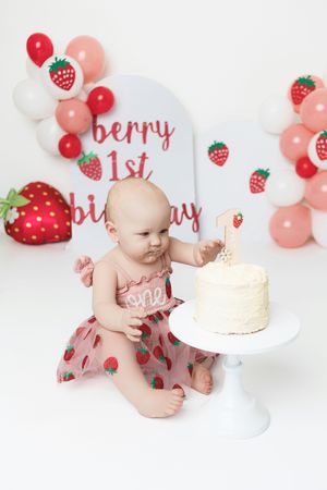 Amy Gray Photography | Newborn, Cake smash, Headshots, Couple, Children, maternity & Family Photographer in Ayr and Girvan