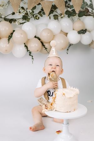 Amy Gray Photography | Newborn, Cake smash, Headshots, Couple, Children, maternity & Family Photographer in Ayr and Girvan