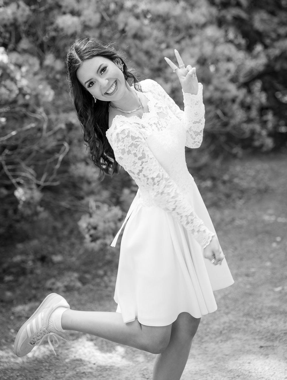 Bryllupsfotograf med hjertet først
Kristian Bast leverer elegante, ærlige og stemningsfyldte fotos, præcis som jeres dag føles Konfirmation