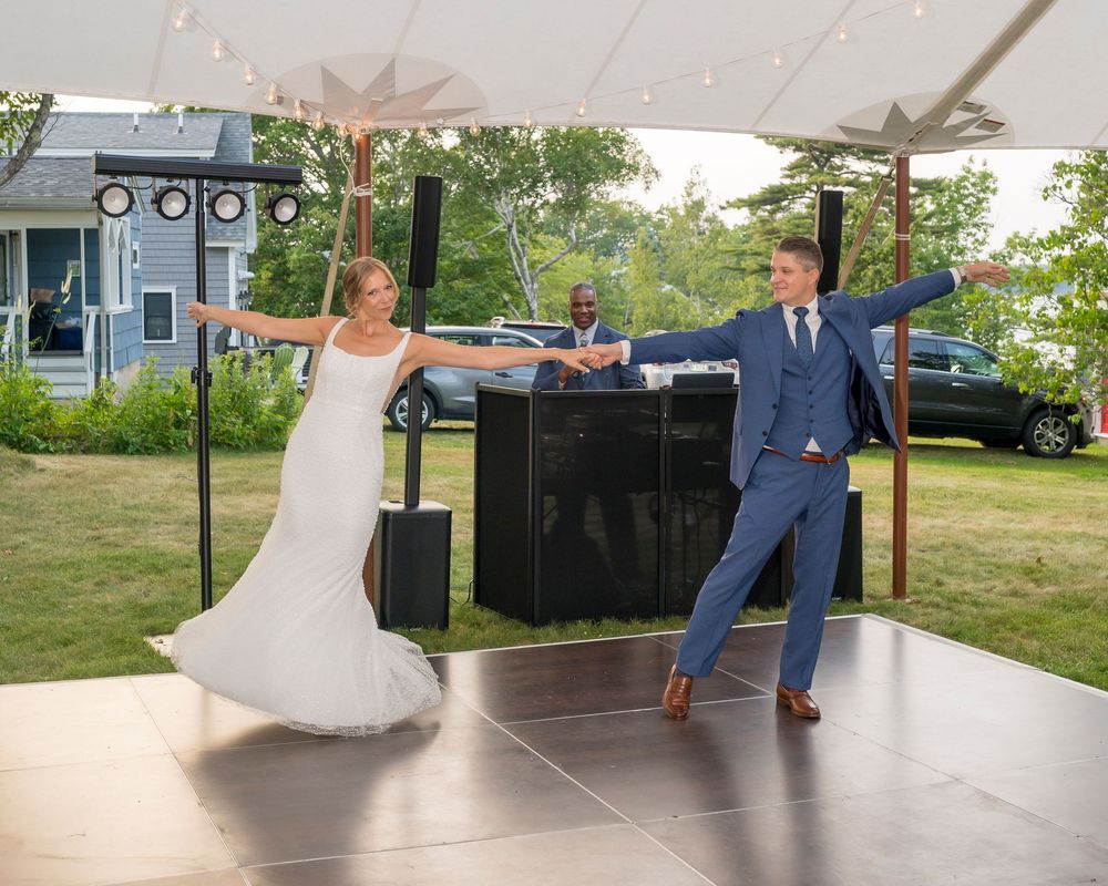 Wedding ceremony overlooking the waterfront at the Harpswell Inn in Harpswell, Maine.