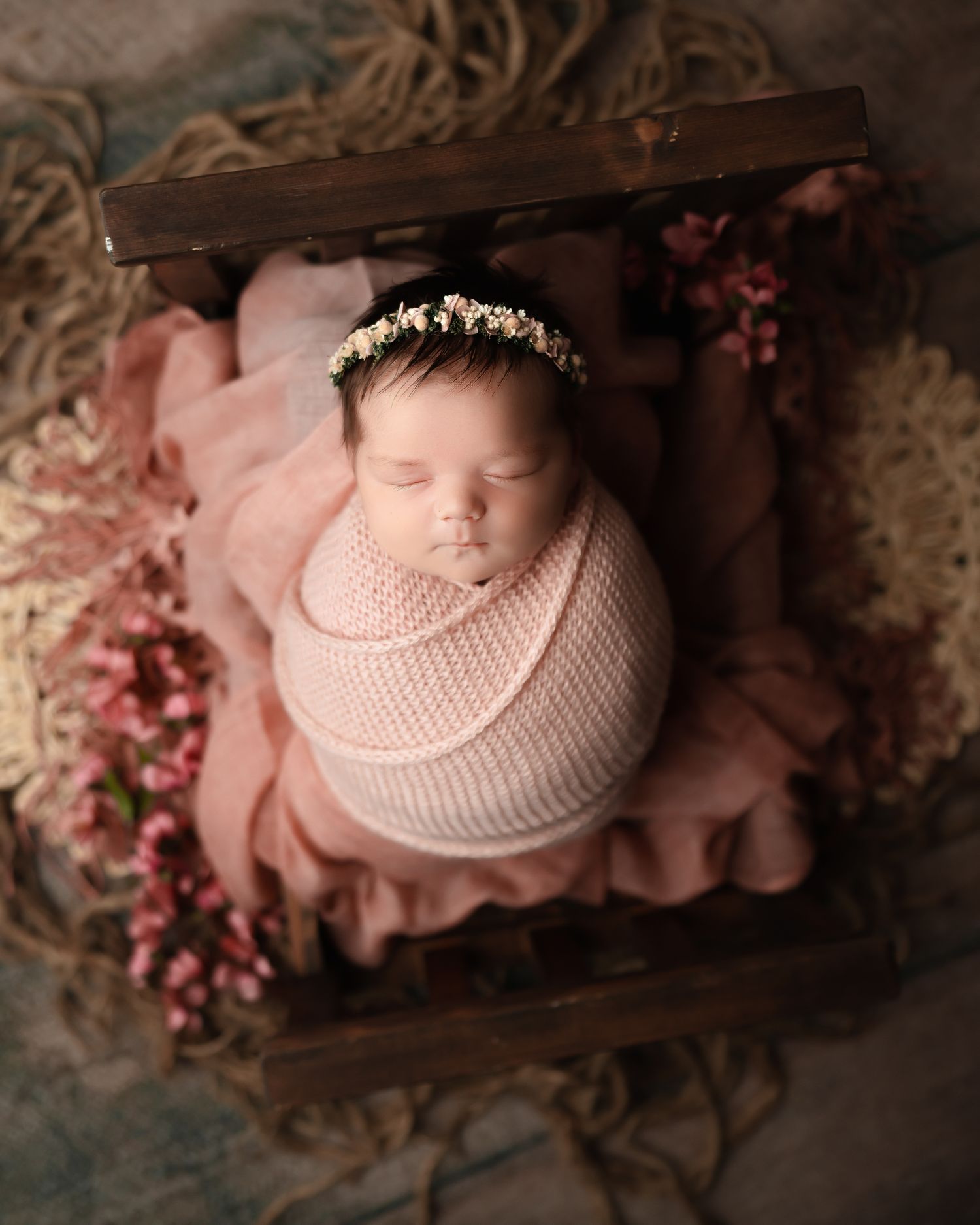 Newborn photography studio located in between Atlanta, Georgia and Birmingham, Alabama with full service photo studio.