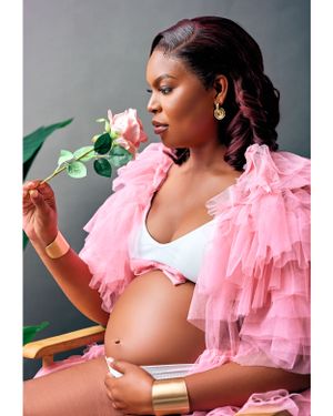 Pregnant lady a flowers