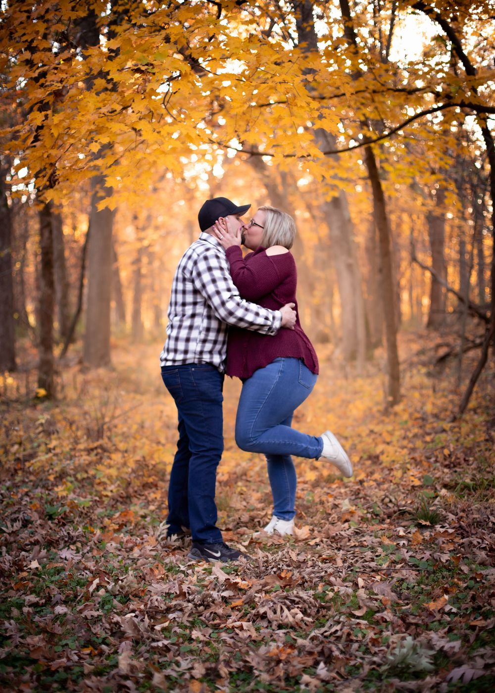 family photographer outdoors natural light fall Jessica Roth Photography Janesville Wisconsin Professional Photographer dogs welcome