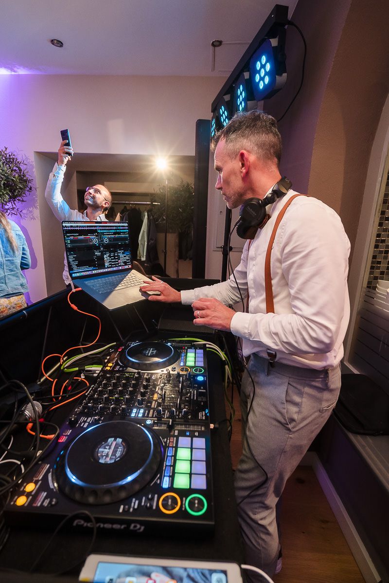 Hochzeitsparty mit DJ Ralf Esser im Haus am See in Aachen.