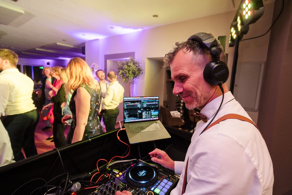 Hochzeitsparty mit DJ Ralf Esser im Haus am See in Aachen.