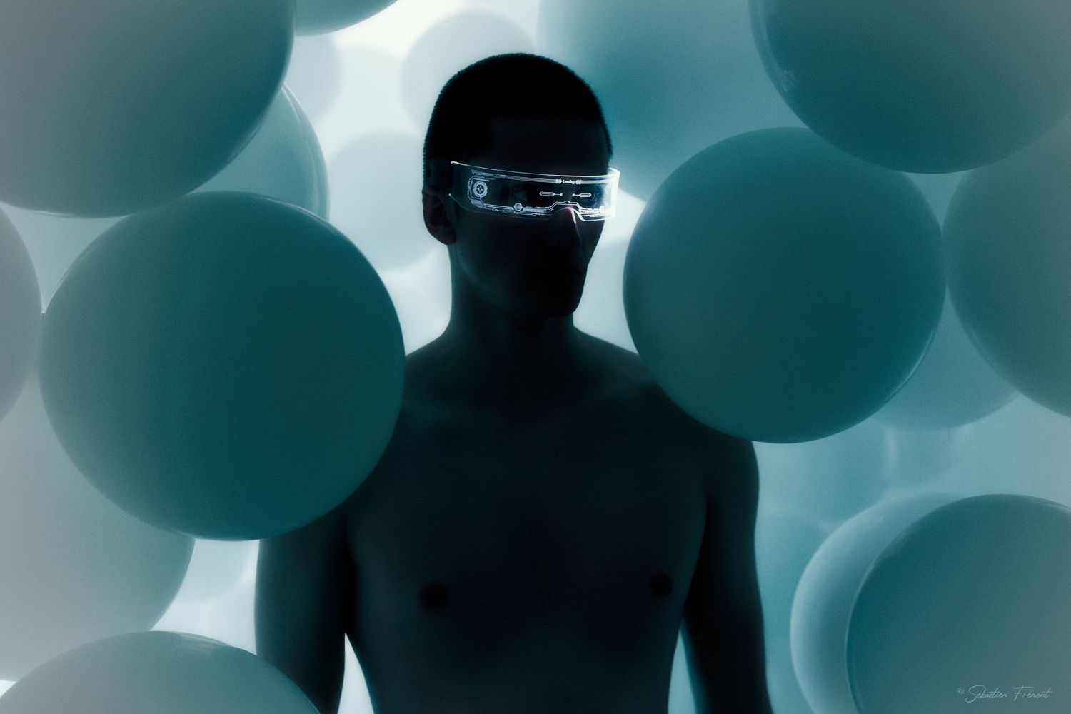 Sébastien Frémont - Artwork Photographer - Apesanteur / Loading - Paris Studio