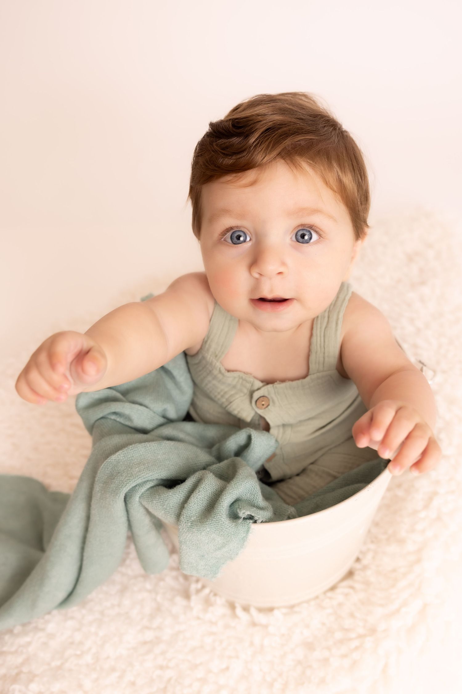 best Long Island baby photographer, Long Island sitter sessions, Long Island sitter photo shoot, best Nassau county baby photographer
