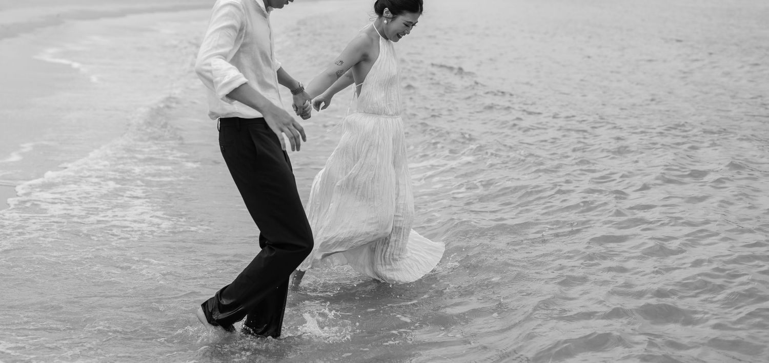Wedding photographer and wedding videographer in Singapore with affordable wedding photography and videography services