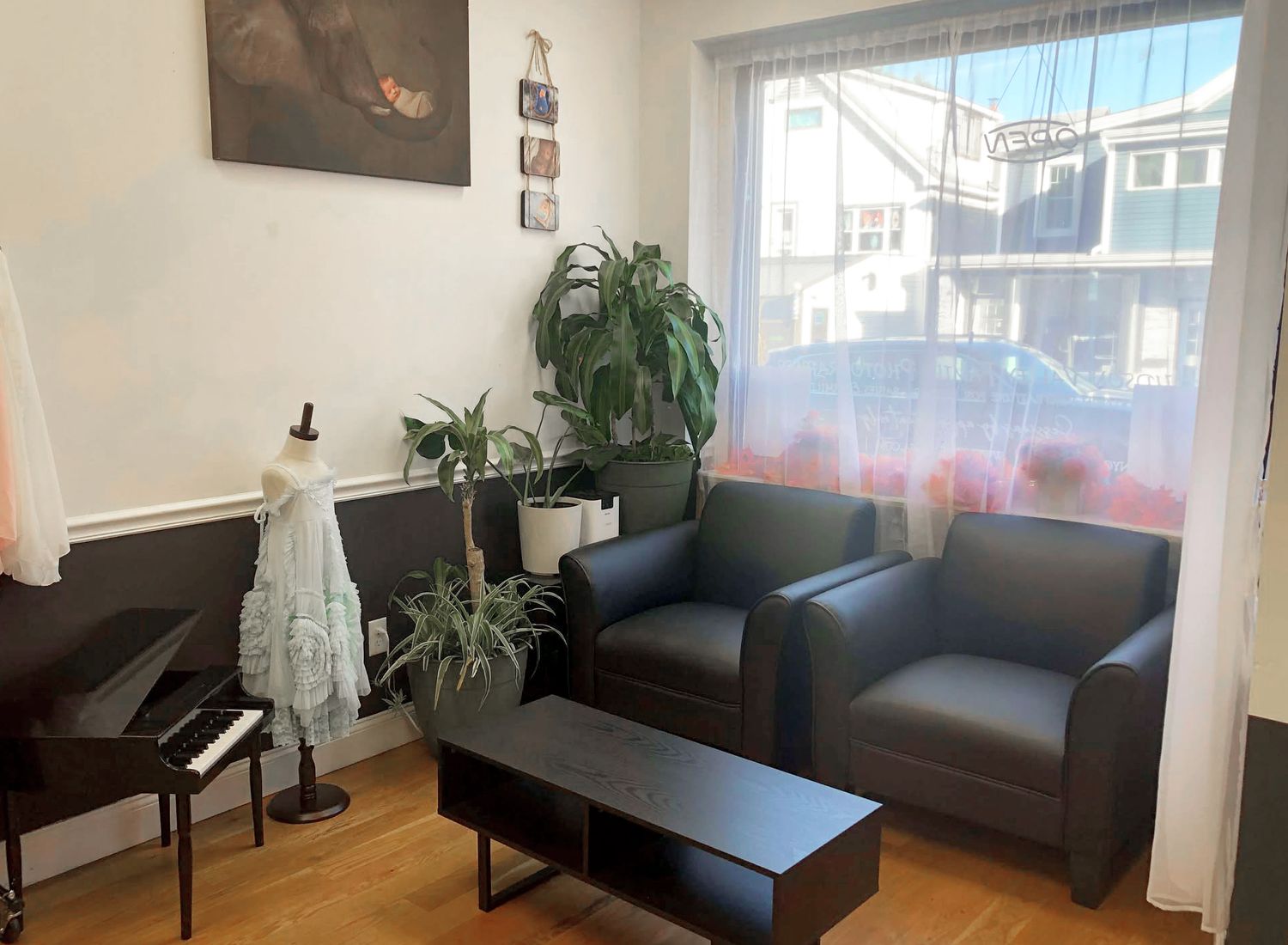 Our luxury portrait studio has comfortable client lounge area.